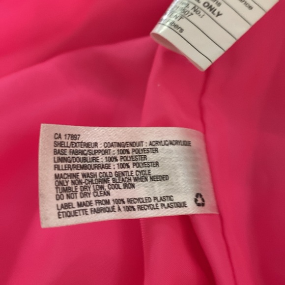 BEAUTIFUL  SET PINK VEST AND LEVI’S JEANS. - Picture 5 of 14